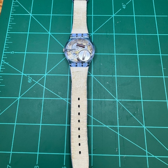 Swatch Hazy Daisy 2004 Quartz Watch - Picture 3 of 10
